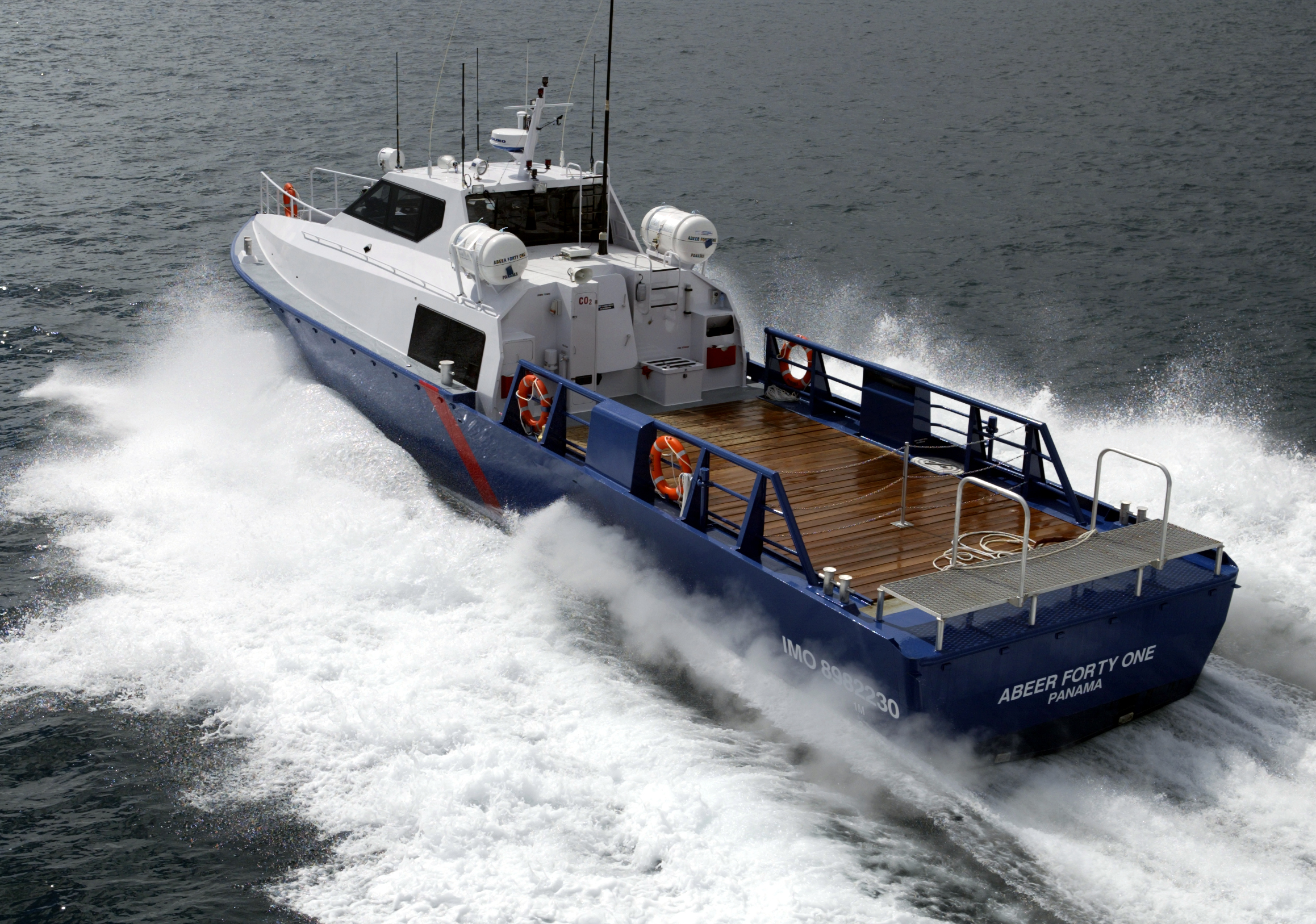 Abeer 41 vessel design rear